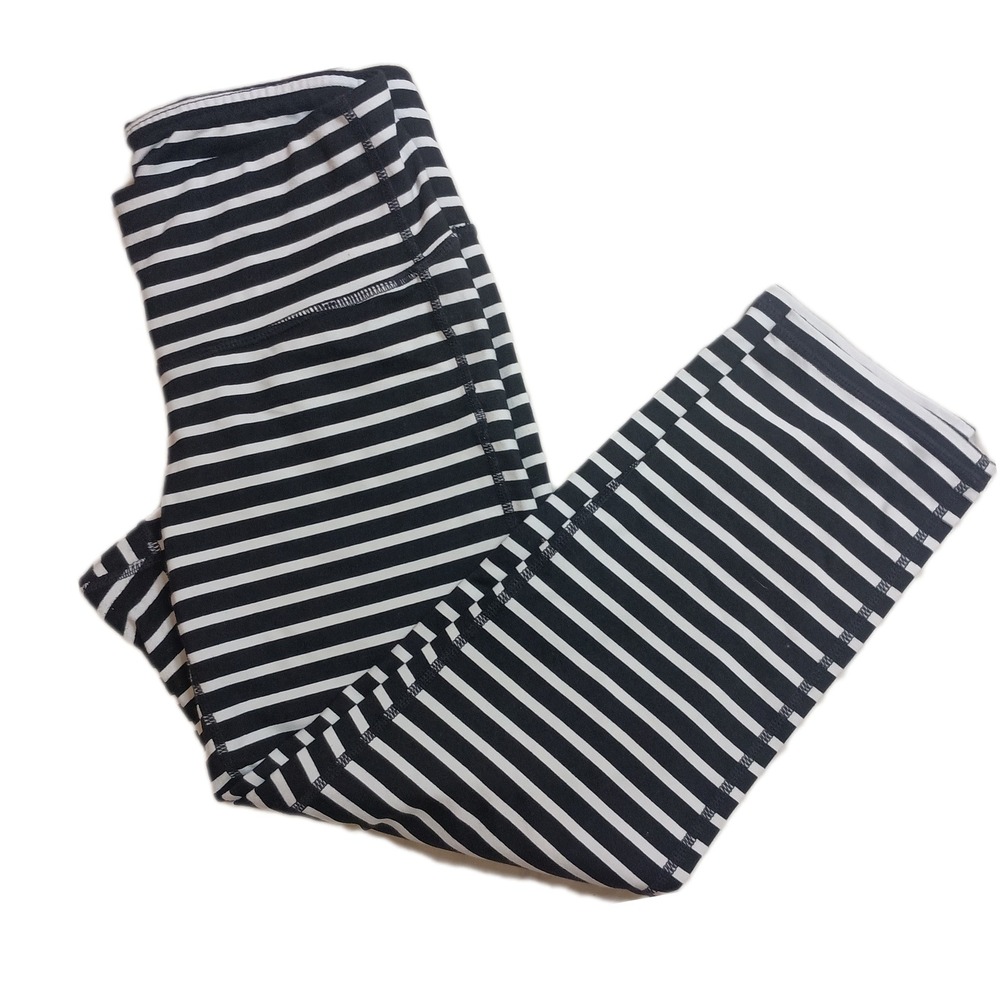 Athleta Stripes Chaturanga Capri‎ Leggings SKU530